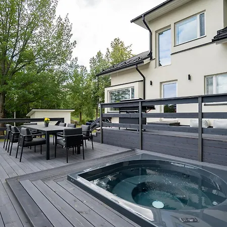 Gaia! - Luxury With Jacuzzi And Close To Trainstation 10 Minutes From City! 1,5 To Helsinki *