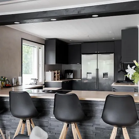 Gaia! - Luxury With Jacuzzi And Close To Trainstation 10 Minutes From City! 1,5 To Helsinki *