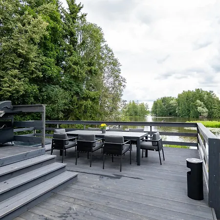 Gaia! - Luxury With Jacuzzi And Close To Trainstation 10 Minutes From City! 1,5 To Helsinki