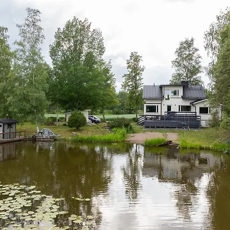 Gaia! - Luxury With Jacuzzi And Close To Trainstation 10 Minutes From City! 1,5 To Helsinki Vila Tampere