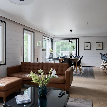 Gaia! - Luxury With Jacuzzi And Close To Trainstation 10 Minutes From City! 1,5 To Helsinki Villa