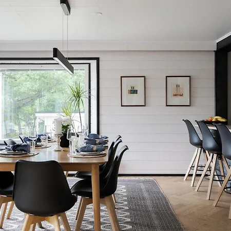 Gaia! - Luxury With Jacuzzi And Close To Trainstation 10 Minutes From City! 1,5 To Helsinki Vila