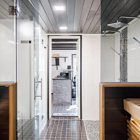 Βίλα Gaia! - Luxury With Jacuzzi And Close To Trainstation 10 Minutes From City! 1,5 To Helsinki *