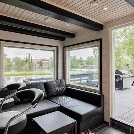 Gaia! - Luxury With Jacuzzi And Close To Trainstation 10 Minutes From City! 1,5 To Helsinki Βίλα