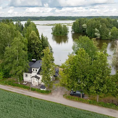 Βίλα Gaia! - Luxury With Jacuzzi And Close To Trainstation 10 Minutes From City! 1,5 To Helsinki